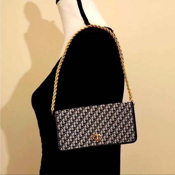Dior Vintage Wallet on chain - Picture 2 of 13